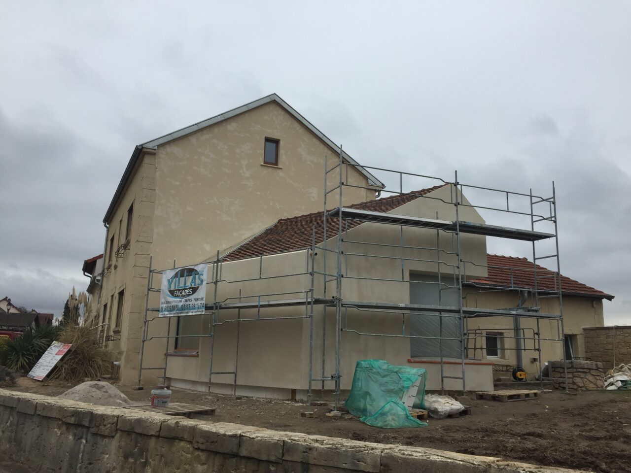 Extension, valorisation et design mobilier pour une maison individuelle